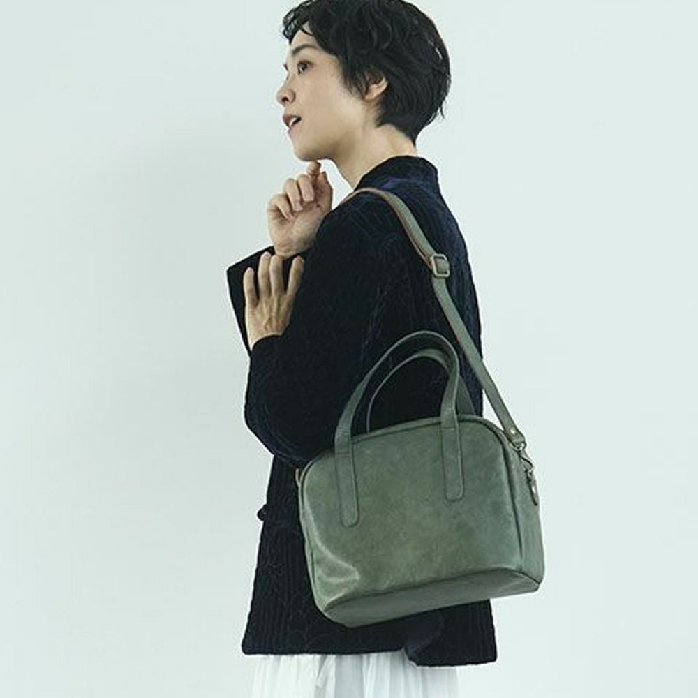 カンミ　fuwari ボストンショルダーバッグ （ブラック） どの世代にもマッチする、軽フワでかっこいい「fuwari ボストン