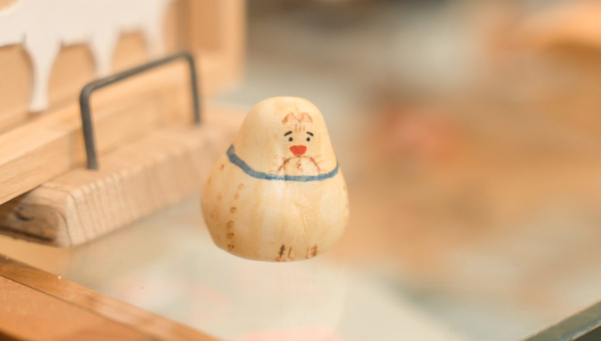 店内をそっと優しく見守ってくれるどらやき人形