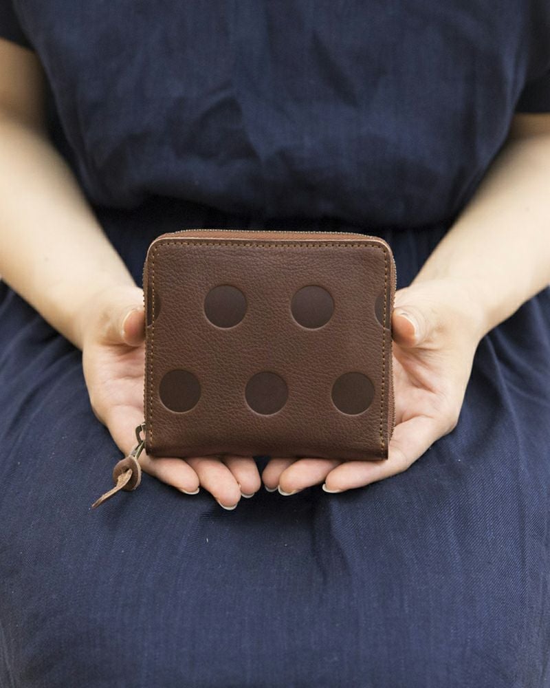 大きく開く小銭入れにびっくり「キャンディ BOX ショートウォレット