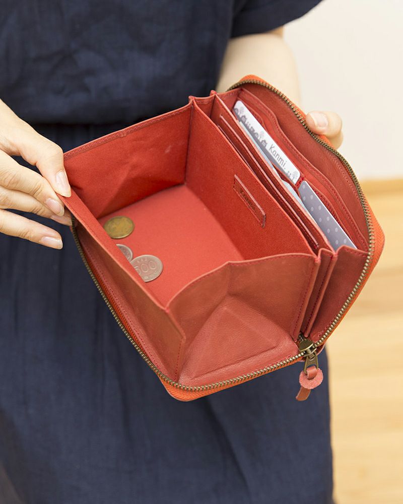 コインが見渡せる小銭入れ「キャンディ BOX ロングウォレット