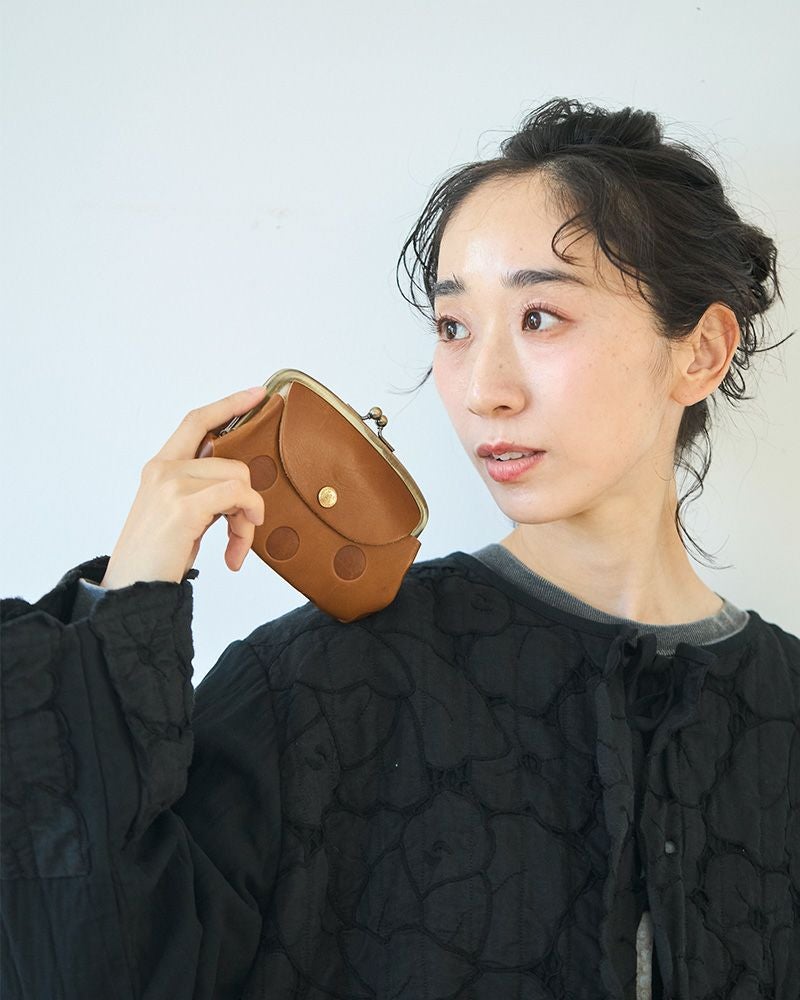 キャンディルーフ 親子がま口」使うほど愛着、本革の優しいフォルム