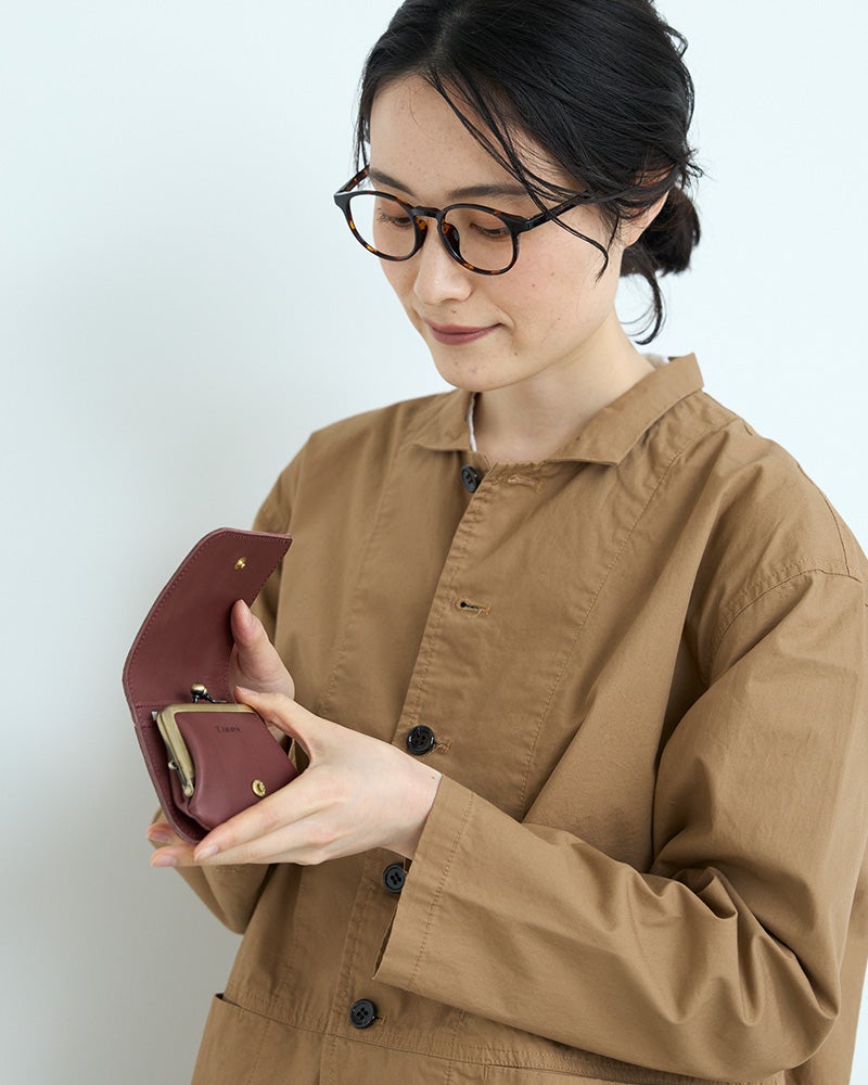 小さくてもお札を折らずに「キャンディ がま口コンパクトウォレット