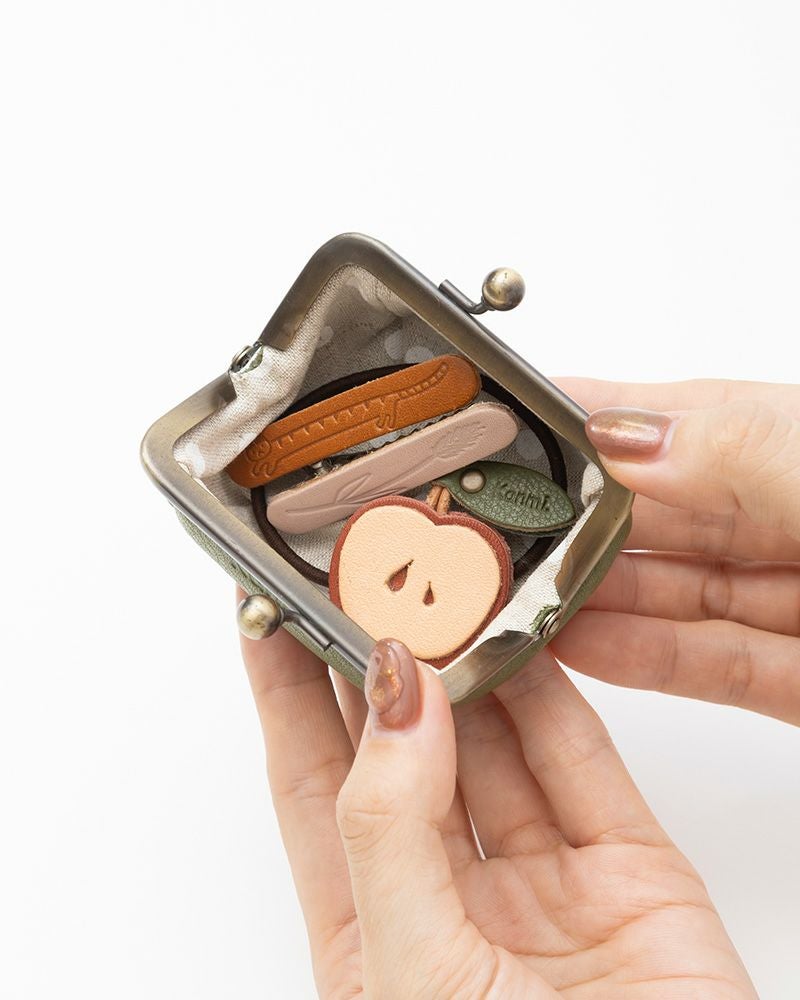 がま口の色：リーフグリーン