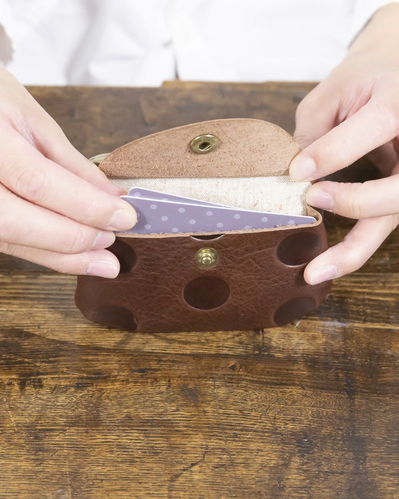 がま口の色：ダークブラウン