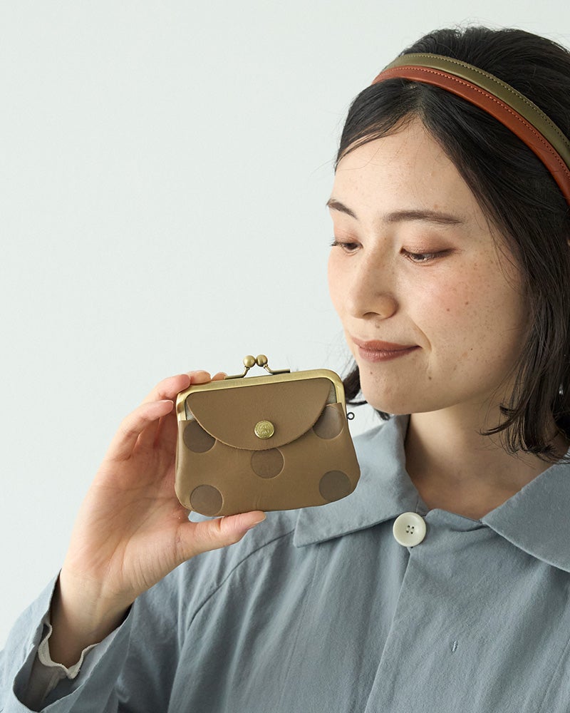 チャイはこっくりした濃いめのベージュで上品な大人の洗練カラー