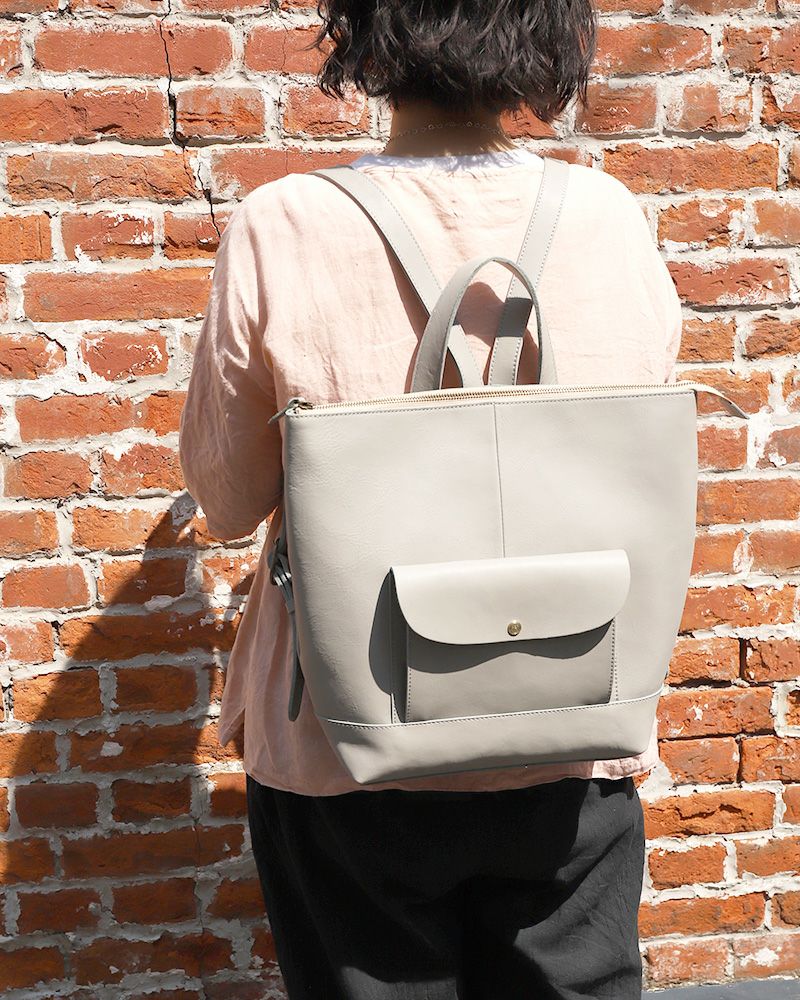 カンミ kanmi 安心の大容量、防水　ALL STORY リュック（限定色） ドラマ登場☆大容量＆防水「All story リュック」