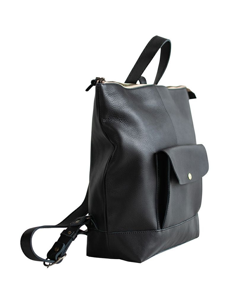 リュックの色：ブラック