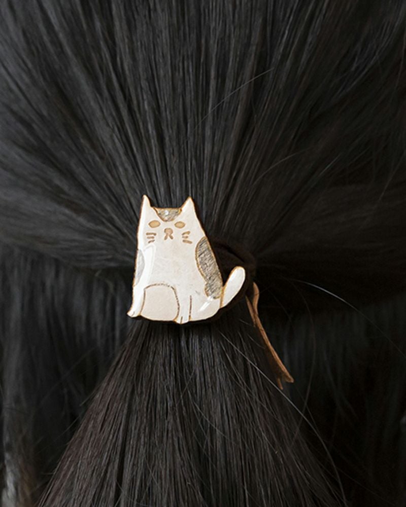 猫のかわいさそのまま「クリアウッド ねこno ヘアゴム」 | Kanmi