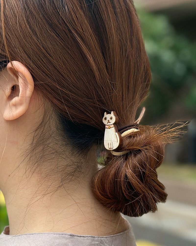 猫のかわいさそのまま「クリアウッド ねこno ヘアゴム」 | Kanmi