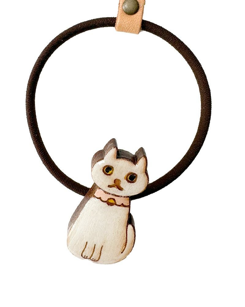 猫のかわいさそのまま「クリアウッド ねこno ヘアゴム」 | Kanmi