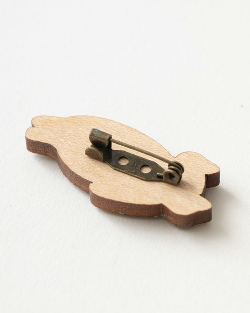 看板猫たちが勢ぞろい「クリアウッド ねこno ブローチ」 | Kanmi