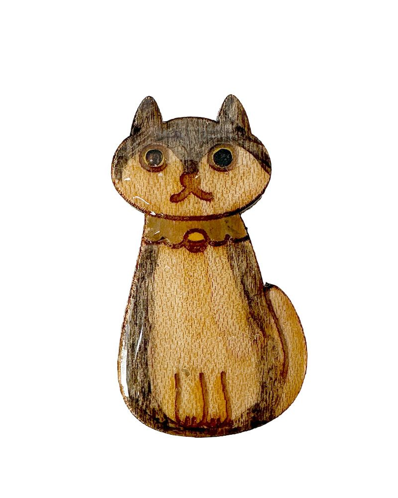 看板猫たちが勢ぞろい「クリアウッド ねこno ブローチ」 | Kanmi