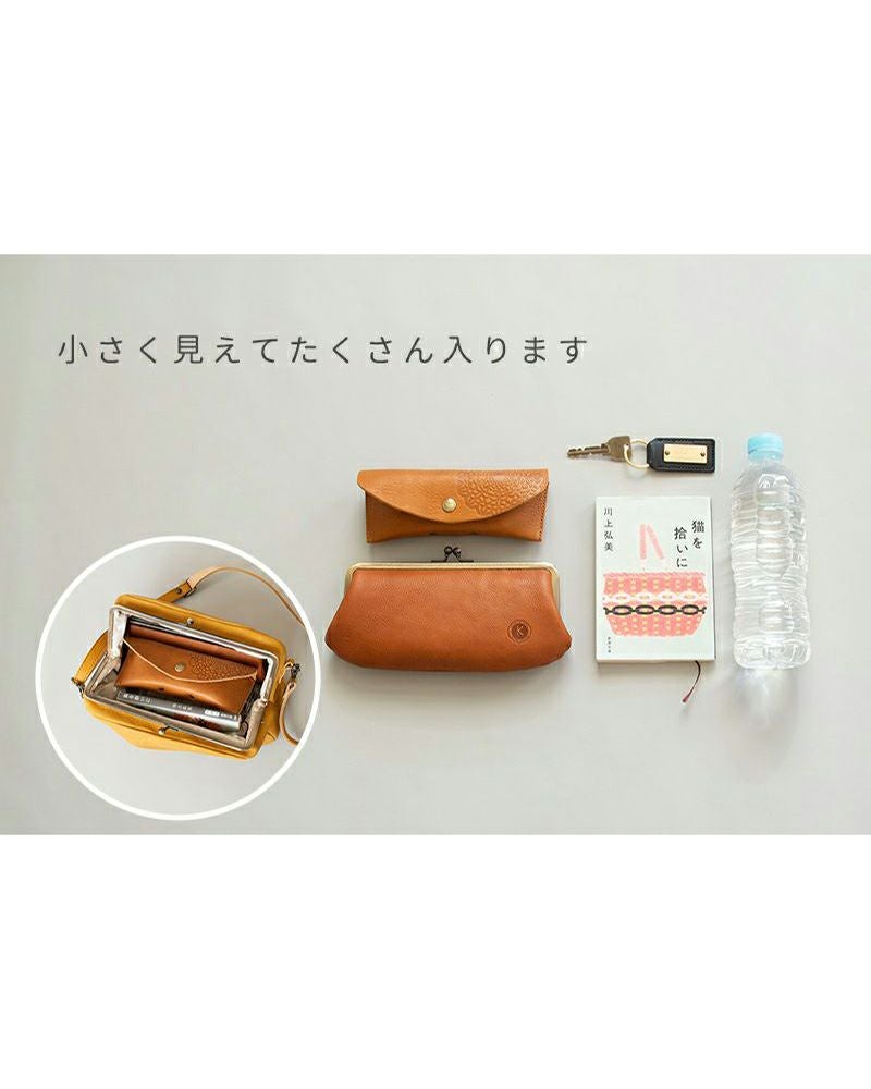 「ちょっとそこまで」にちょうどいい、長財布も入るスマートなサイズ