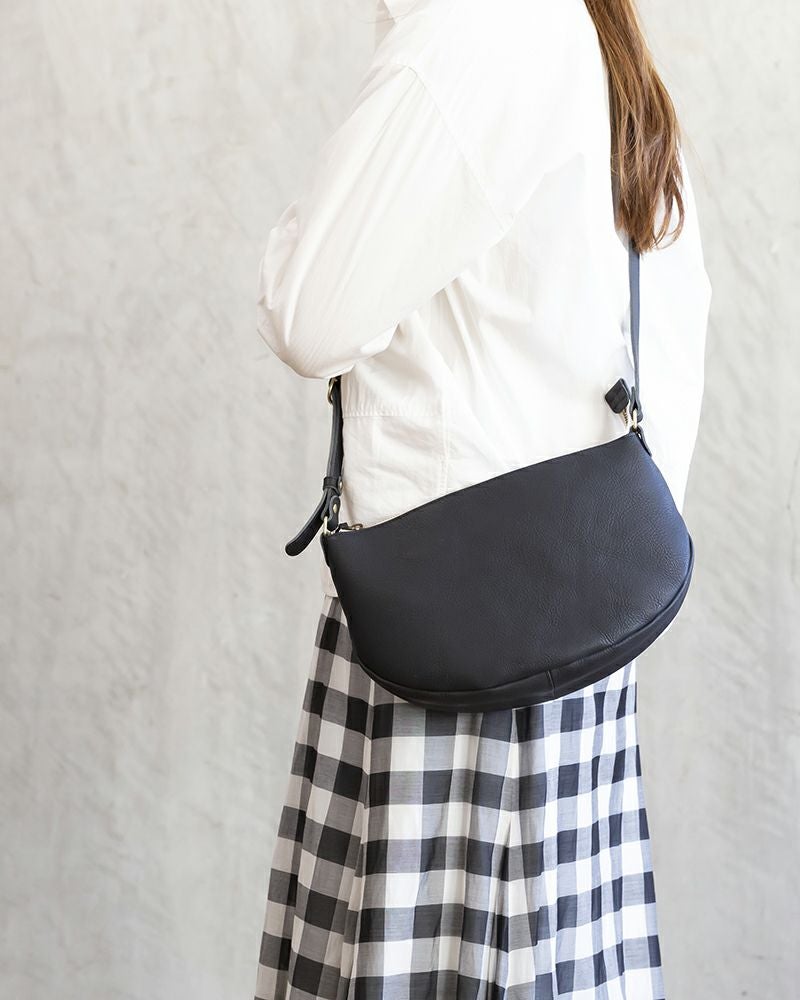 ショルダーバッグ ♡pichanさん専用♡ VIS（ビス） ショルダーバッグ バッグ 「180℃美人見え」ハンドルリボン