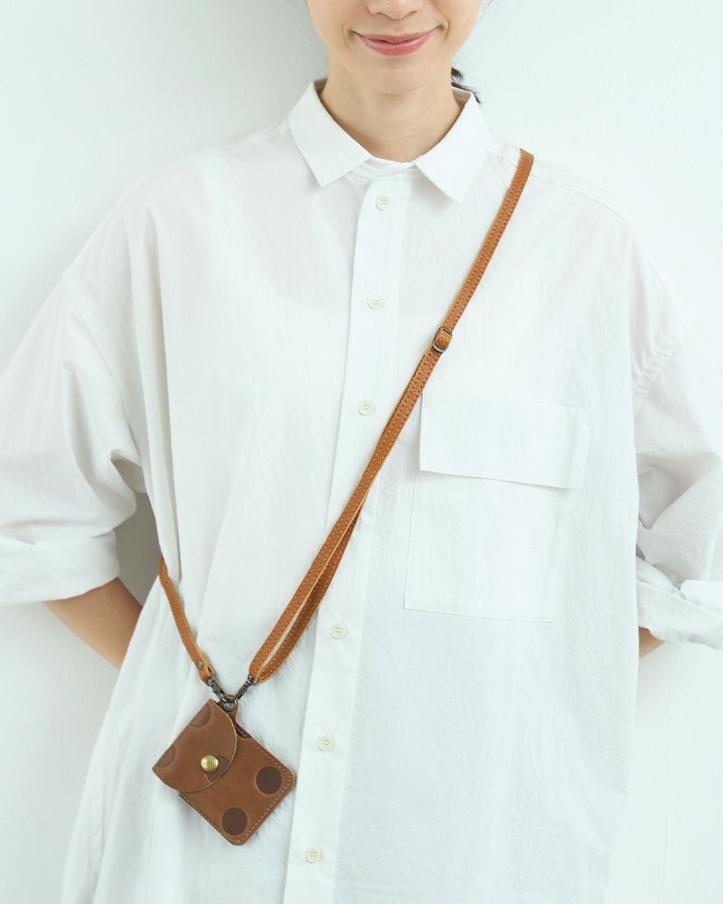 ストラップ・ショルダーの色：キャラメル