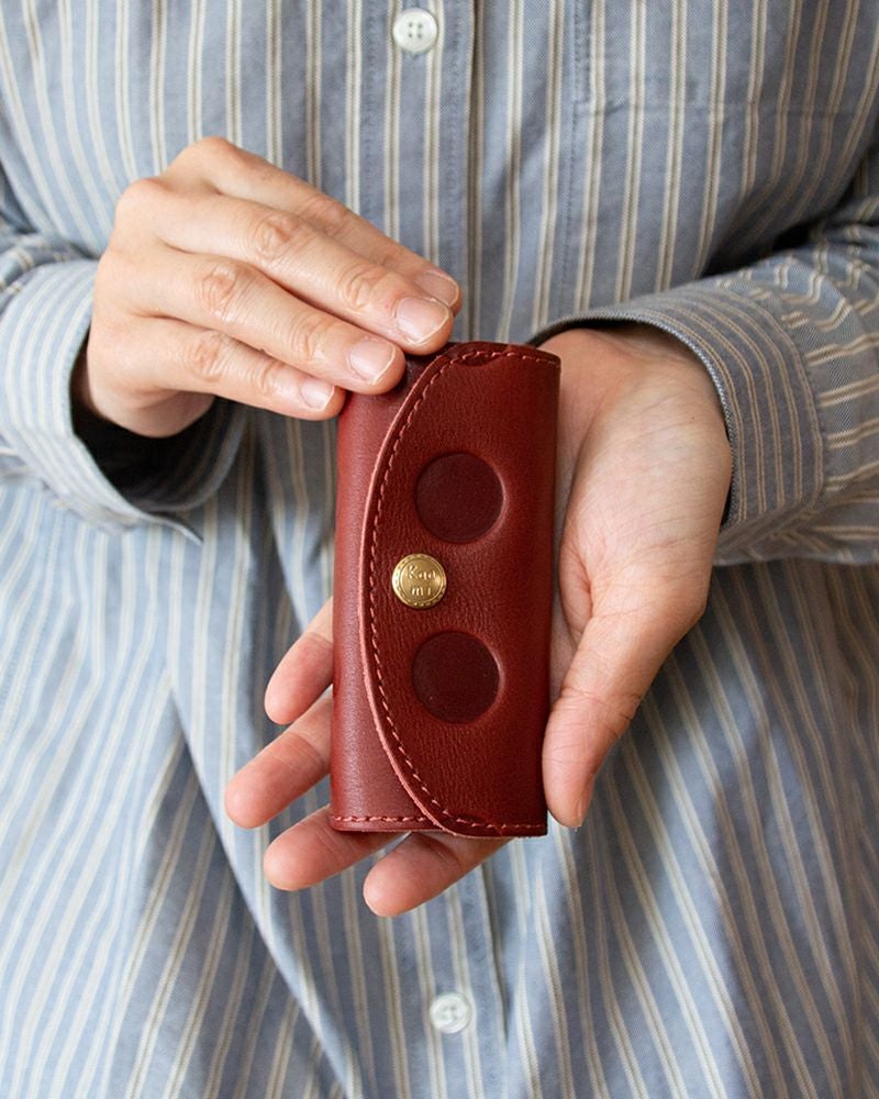 キーケースの色：チェリーレッド