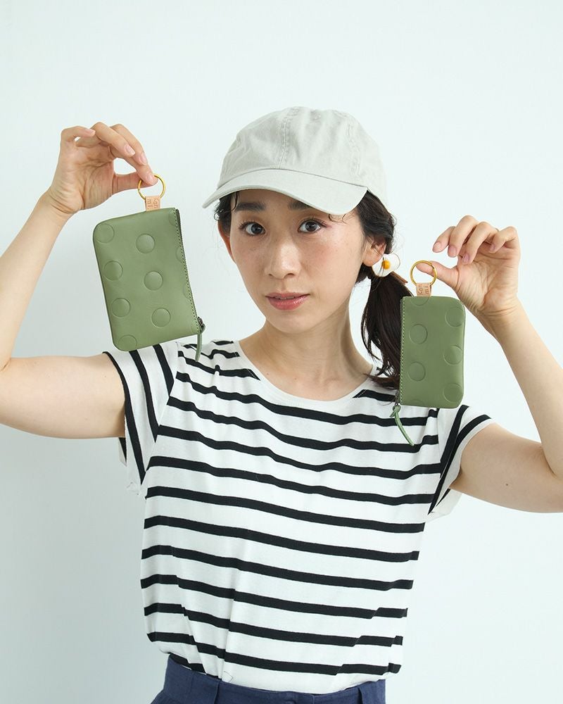 ポーチの色：リーフグリーン