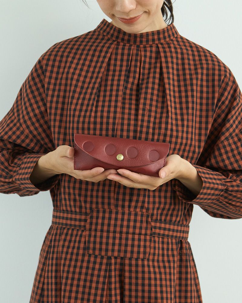 メガネケースの色：チェリーレッド