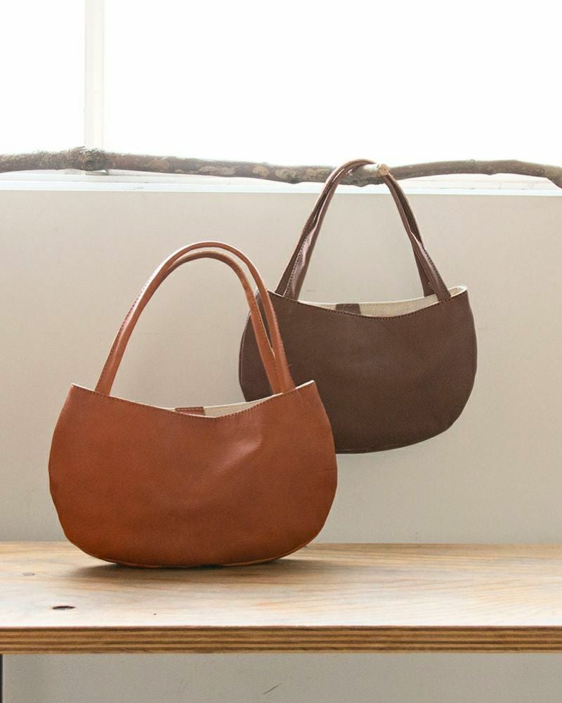 トートバッグの色：左から　キャラメル・モカグレー