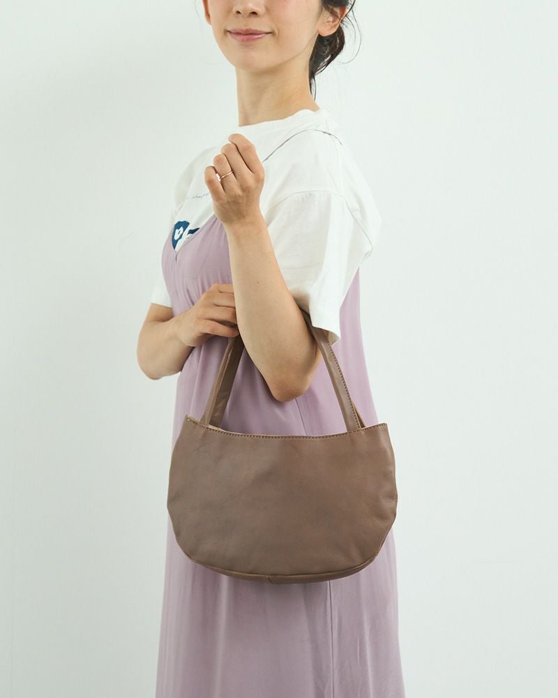 トートバッグの色：モカグレー