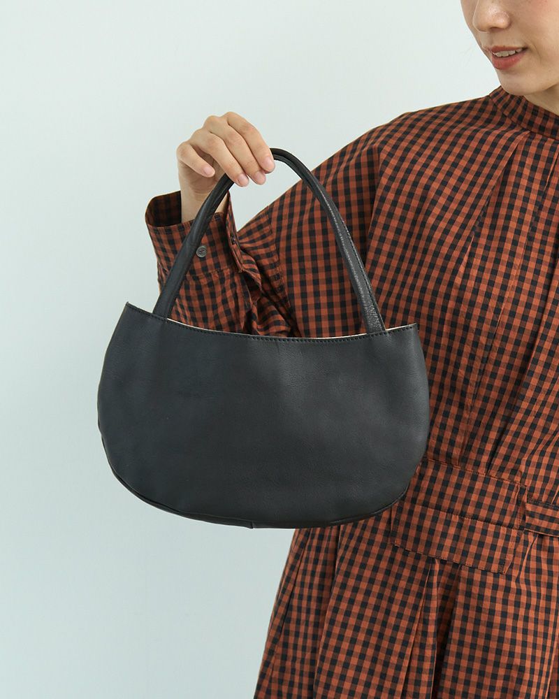 トートバッグの色：クロ