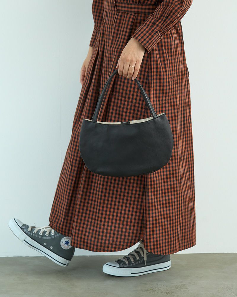 トートバッグの色：クロ