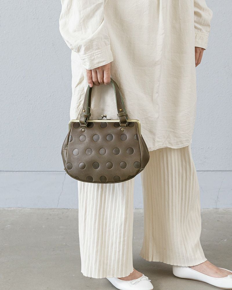 上品に決まる大人の水玉「キャンディ がま口 ミニ ボストンバッグ