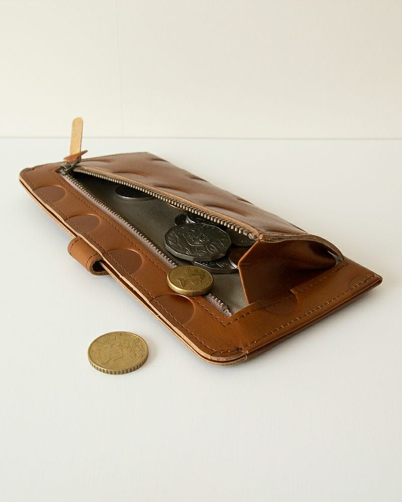 長財布の色：ダークブラウン