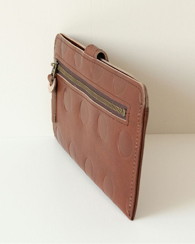 長財布の色：ダークブラウン