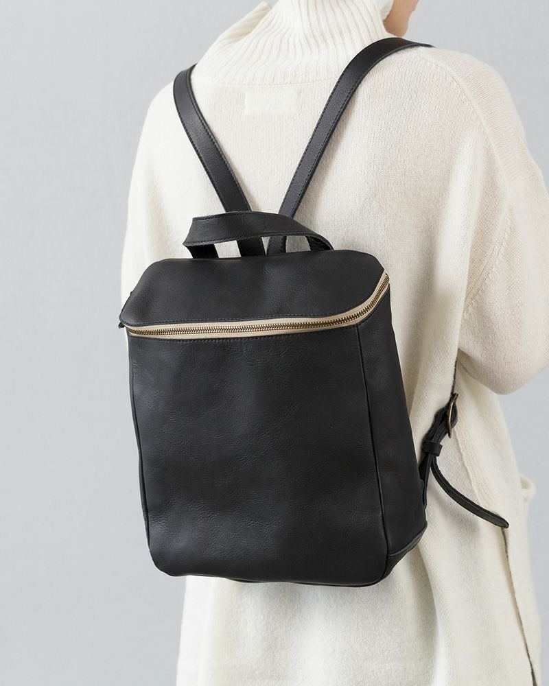 リュックの色：ブラック