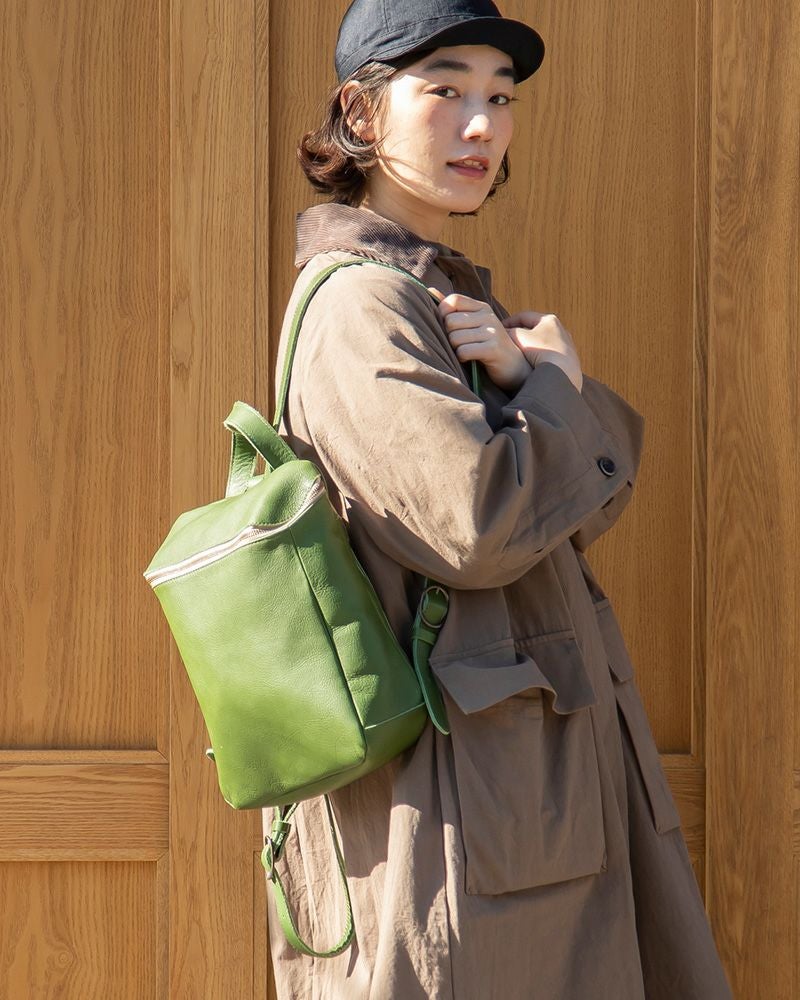 A4が入るのにスリム「All story BOXリュック」 | Kanmi（カンミ）公式