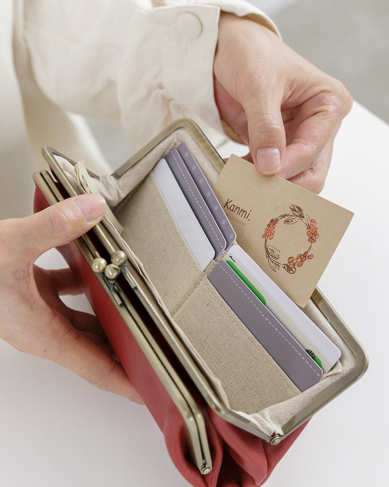 他のお財布はもう使えない！？「ワラビーロングがま口ウォレット