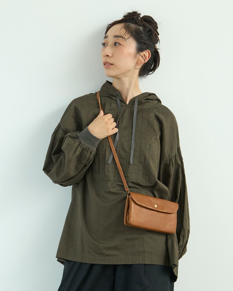人気急上昇！ハンズフリーなお財布ポシェット「クレープ ロングがま口