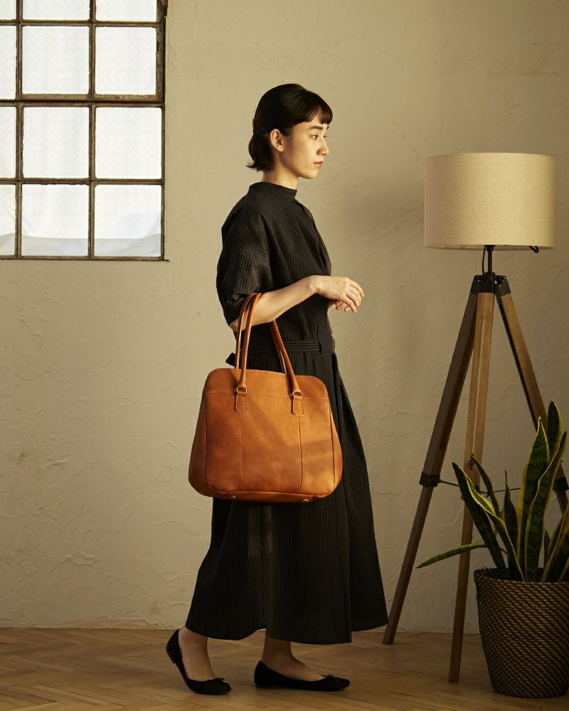 がま口トートの色：キャメル