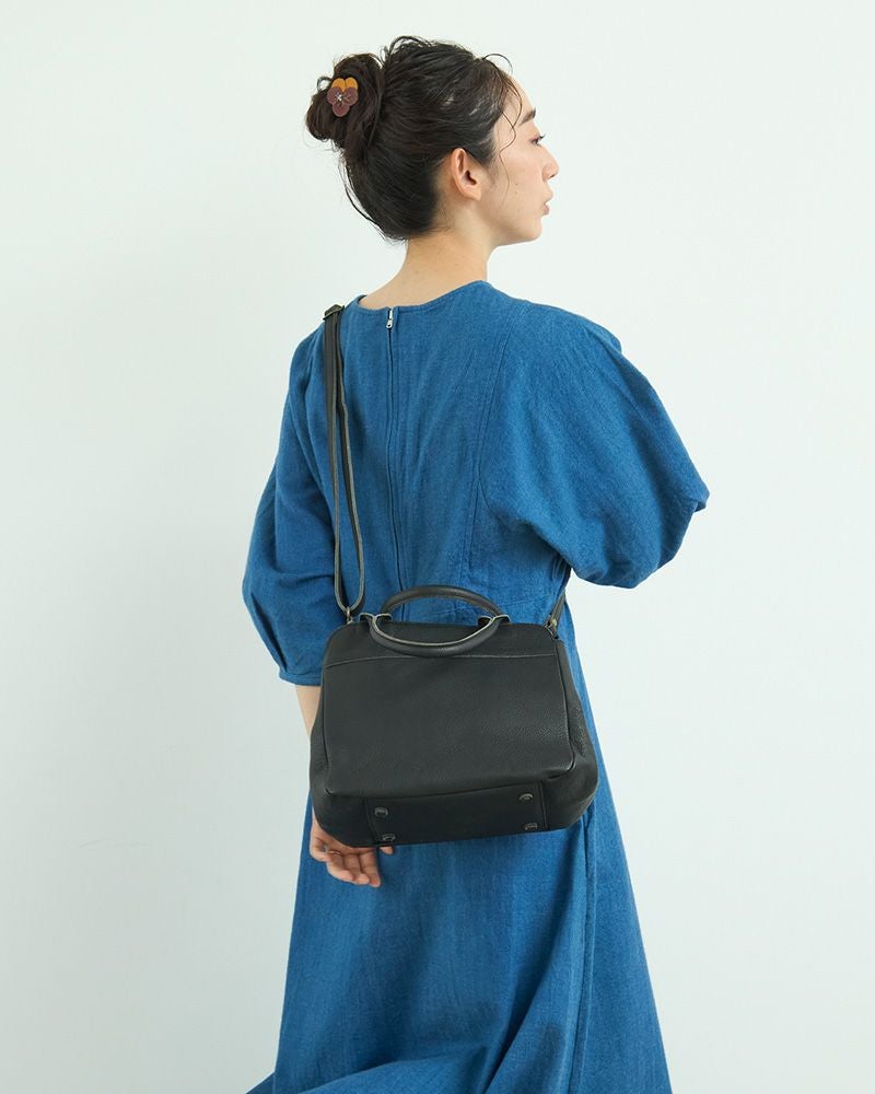 がま口ショルダーの色：クロ