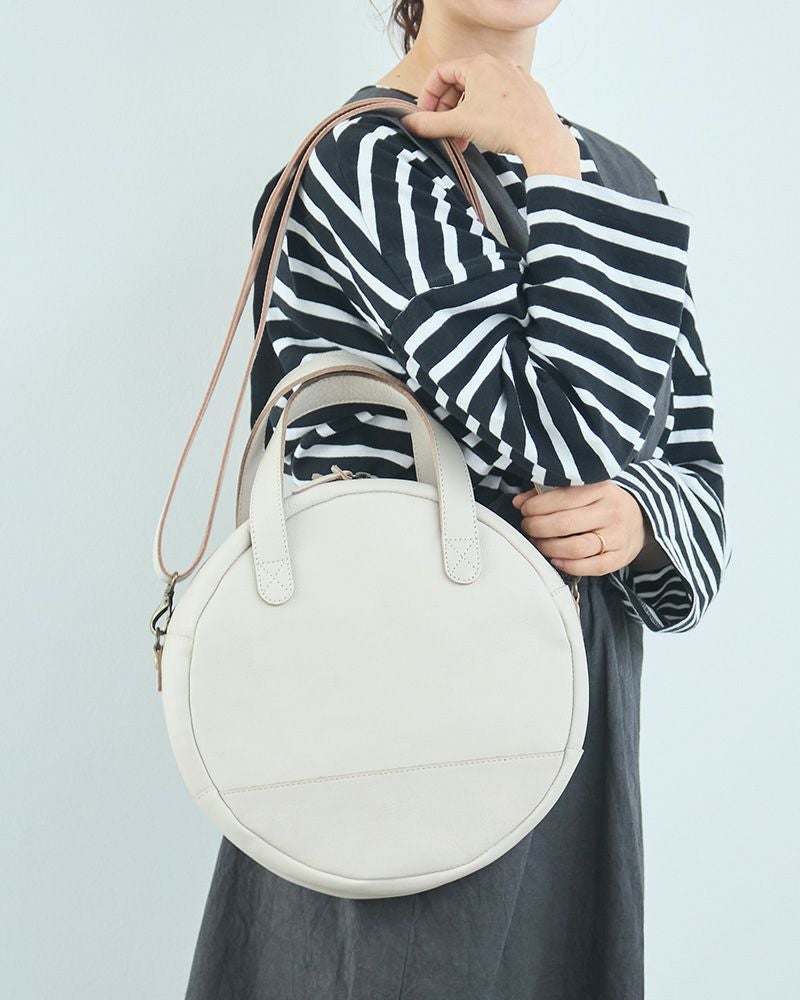 バッグの色：クリーム