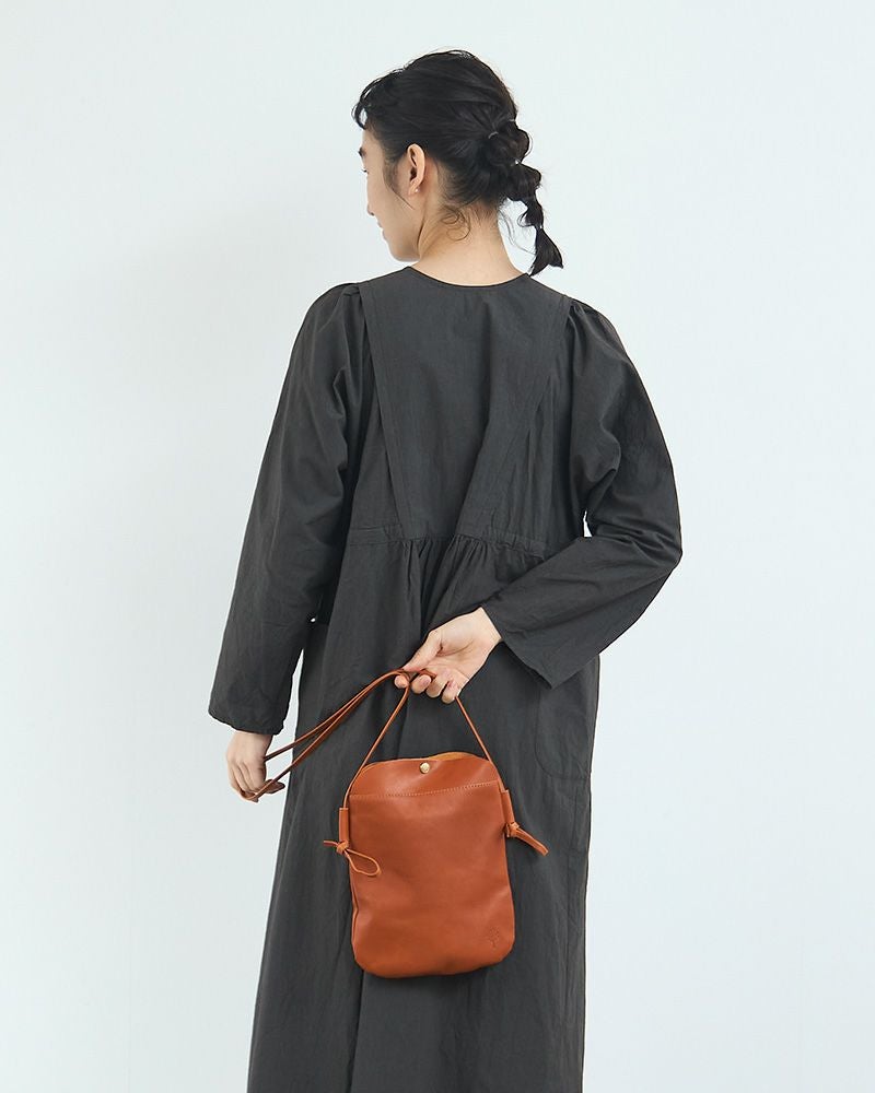 ドロップツリー サコッシュ（M）：キャメル