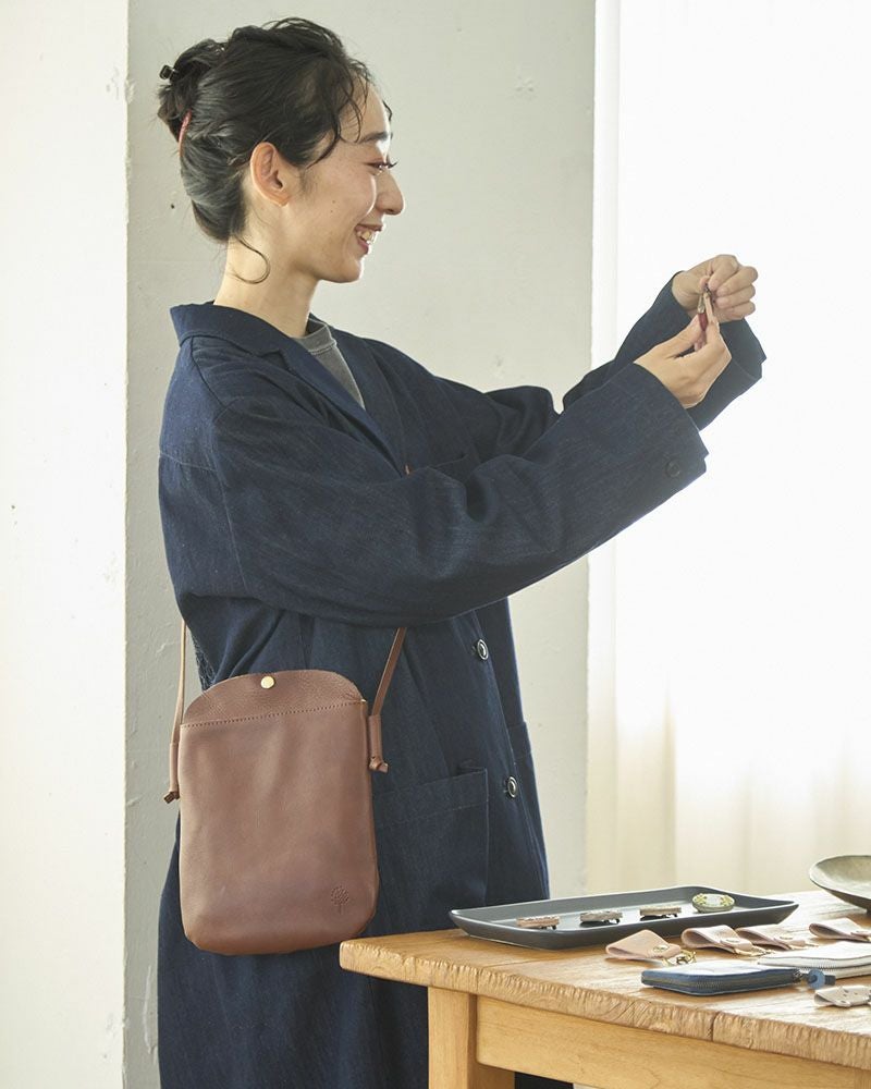 ドロップツリー サコッシュ（M）：ダークブラウン