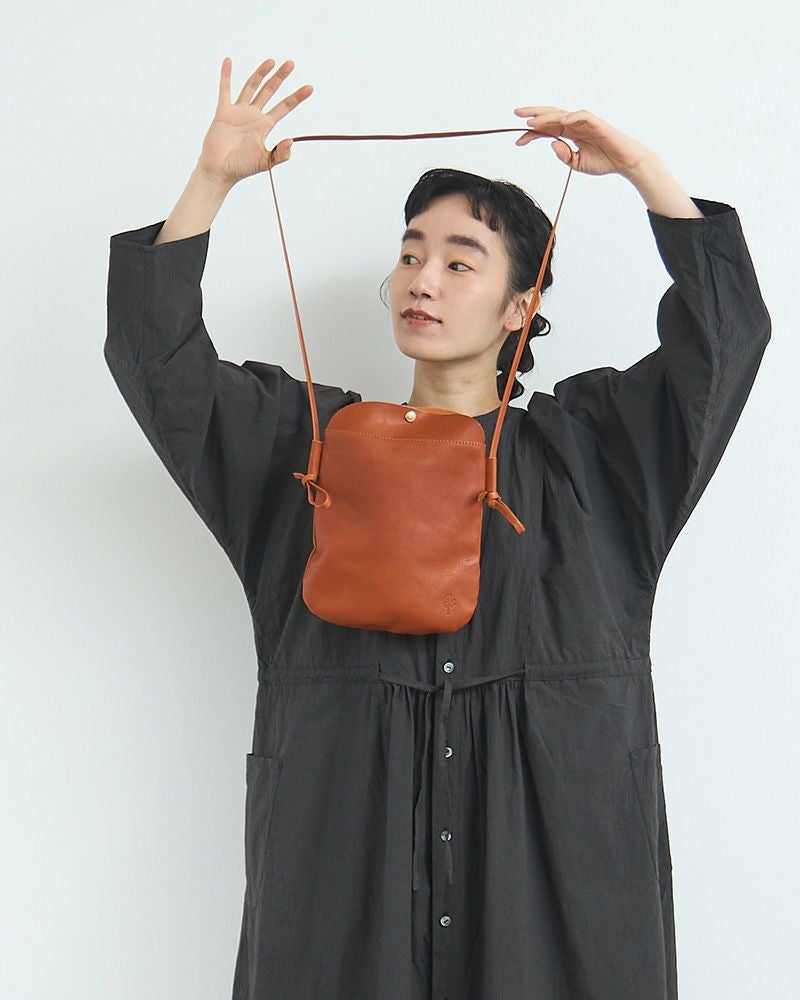 新品タグ付き　kanmi ドロップツリーコサッシユ　S 荷物を少なく身軽に「ドロップツリー サコッシュ（M）」 | Kanmi