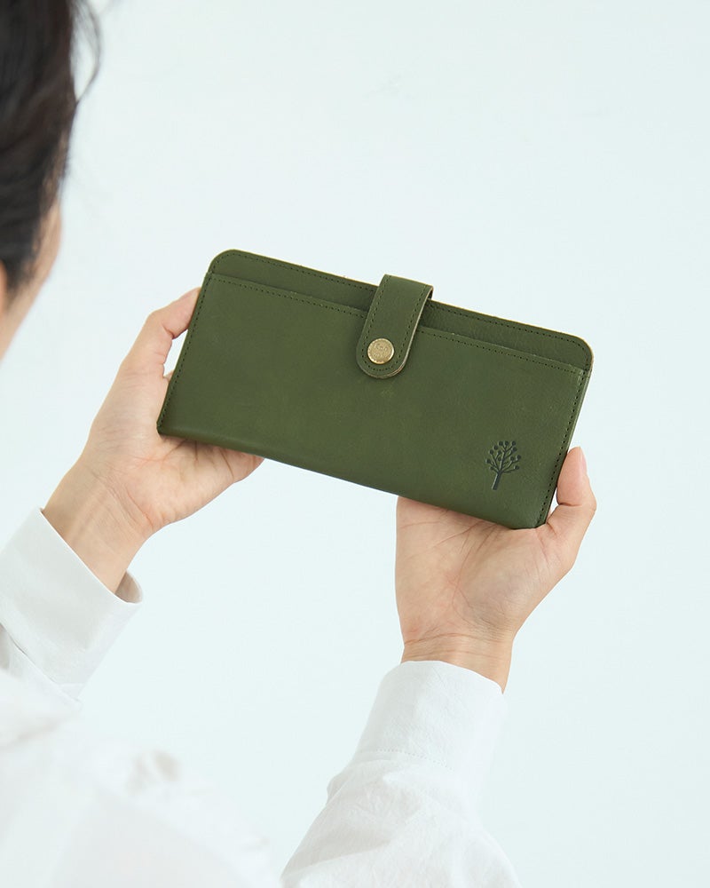 長財布の色：グリーン