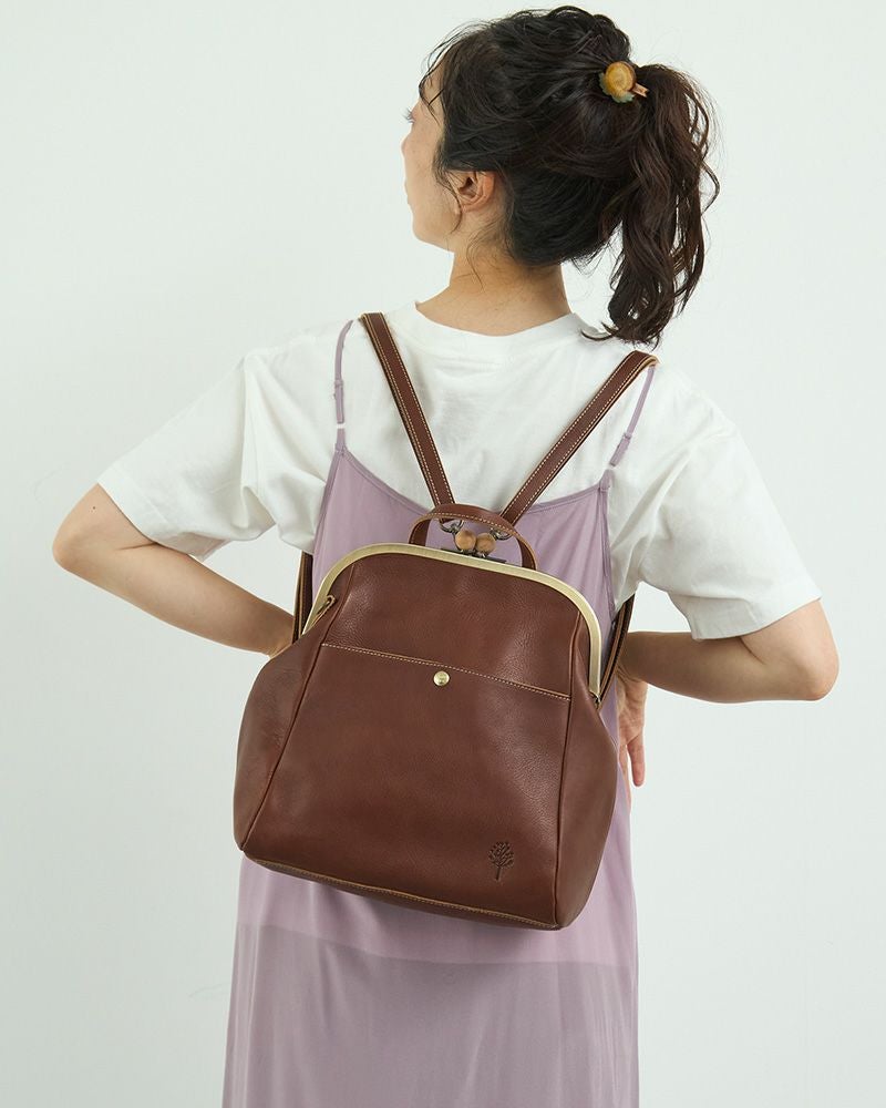 がま口バッグの色： ダークブラウン