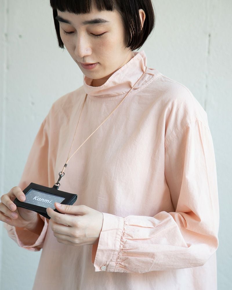 パスケースの色：クロ