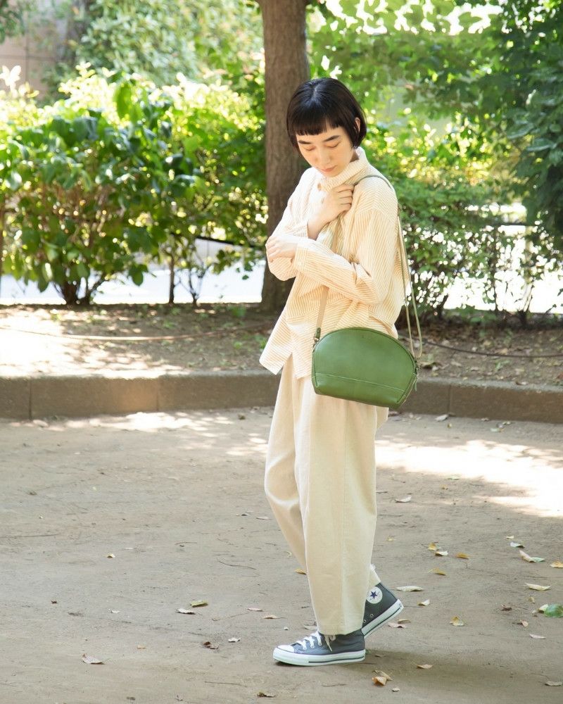 ポシェットの色：リーフグリーン