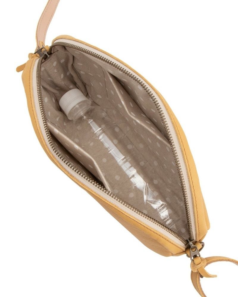 ポシェットの色：キャラメル