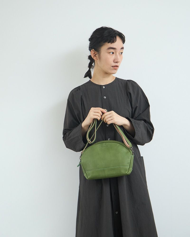 ポシェットの色：リーフグリーン