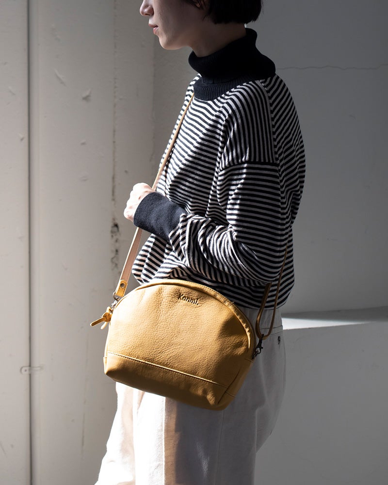 ポシェットの色：キャラメル