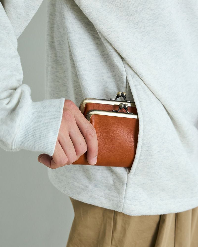 日々の買い物もスムーズ「ワラビー がま口ショートウォレット