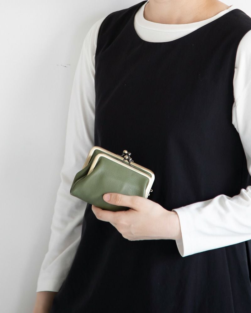 日々の買い物もスムーズ「ワラビー がま口ショートウォレット