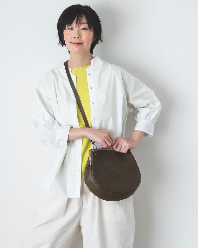革の艶を楽しむ「しずく がま口ポシェット」 | Kanmi（カンミ）公式