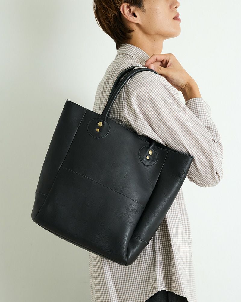 トートバッグの色：クロ